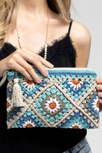 Load image into Gallery viewer, Daisy Handmade Crochet Clutch
