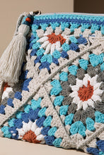 Load image into Gallery viewer, Daisy Handmade Crochet Clutch
