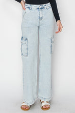 Load image into Gallery viewer, Nikki Faded Cargo Jeans
