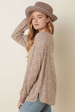 Load image into Gallery viewer, Andi Leopard Top in Mauve
