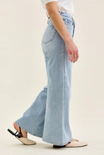 Load image into Gallery viewer, Piper Retro Wide Leg | 30" Inseam
