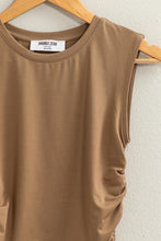 Load image into Gallery viewer, Dora Ruched Sleeveless Top in Mocha
