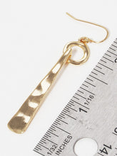 Load image into Gallery viewer, Aubrey Hammered Drop Earring in Gold
