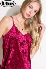 Load image into Gallery viewer, Plus - Crushed Velvet Cami in Wine
